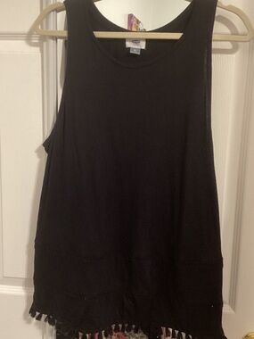 Old Navy Black Tassel-Hem Sleeveless Tank Top